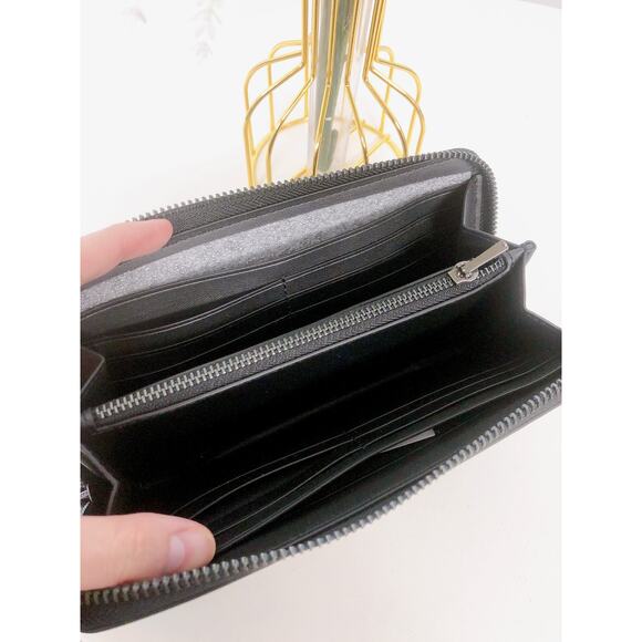 Coach CE551 Accordion Wallet In Signature Leather IN Black - Picture 4 of 5